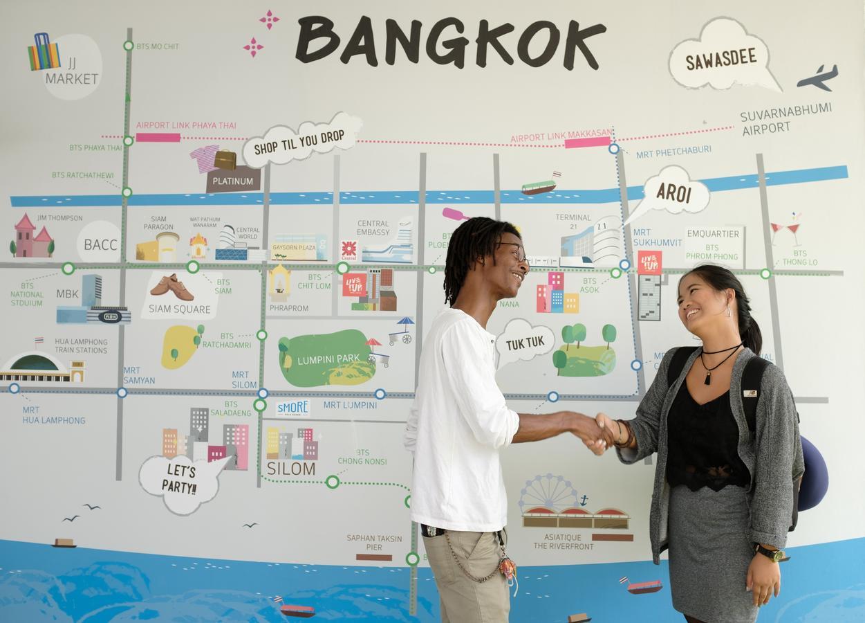 Liveitup By D Varee Hostel Bangkok